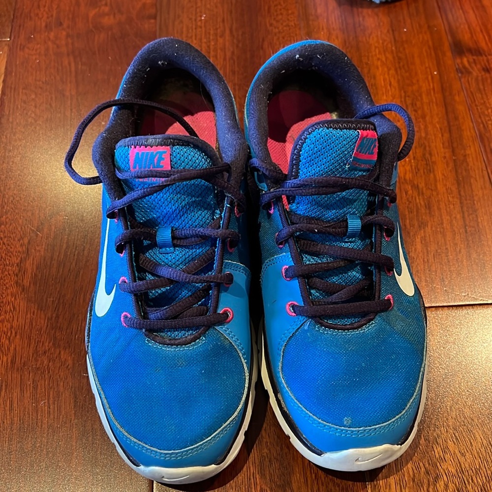 Nike trainers women’s 8.5